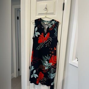 Laura Large V Neck Sleeveless Black Floral Tropical Print Shift Dress Botanical